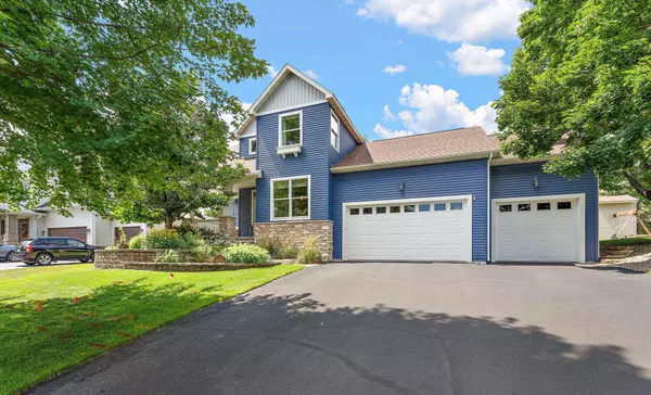 613 Diamond DR, Hudson, WI 54016