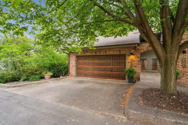 Edina, MN 55439,5539 Village DR