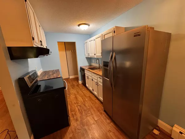 Saint Louis Park, MN 55416,4584 Cedar Lake RD S #2