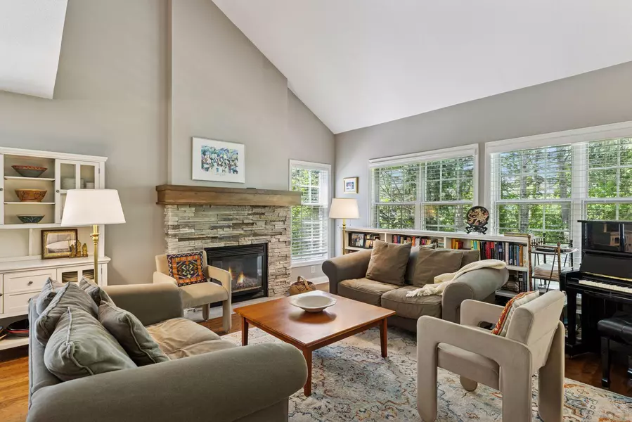 1616 Wexford WAY, Woodbury, MN 55125