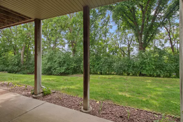 Apple Valley, MN 55124,14208 Heritage LN