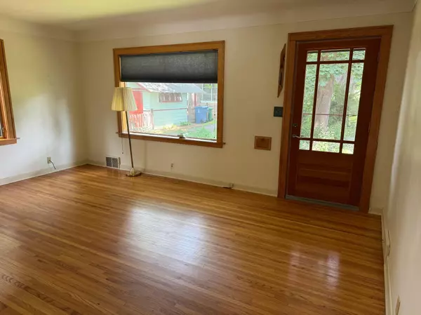 Minneapolis, MN 55419,1821 W 59th ST