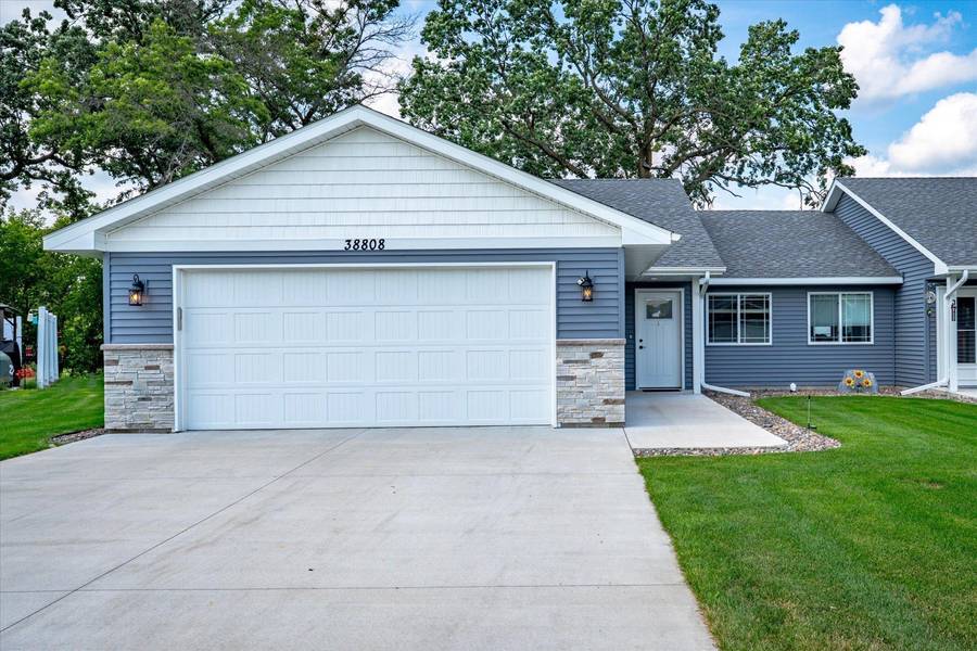38808 Maple CT, North Branch, MN 55056