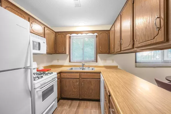 Fridley, MN 55432,5516 E Bavarian PASS