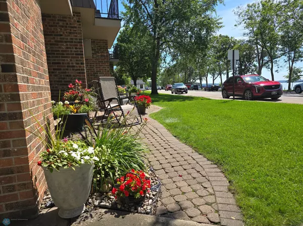 Detroit Lakes, MN 56501,324 W Lake DR