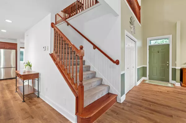 Victoria, MN 55386,917 Parkview LN