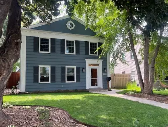 2038 Pinehurst AVE, Saint Paul, MN 55116