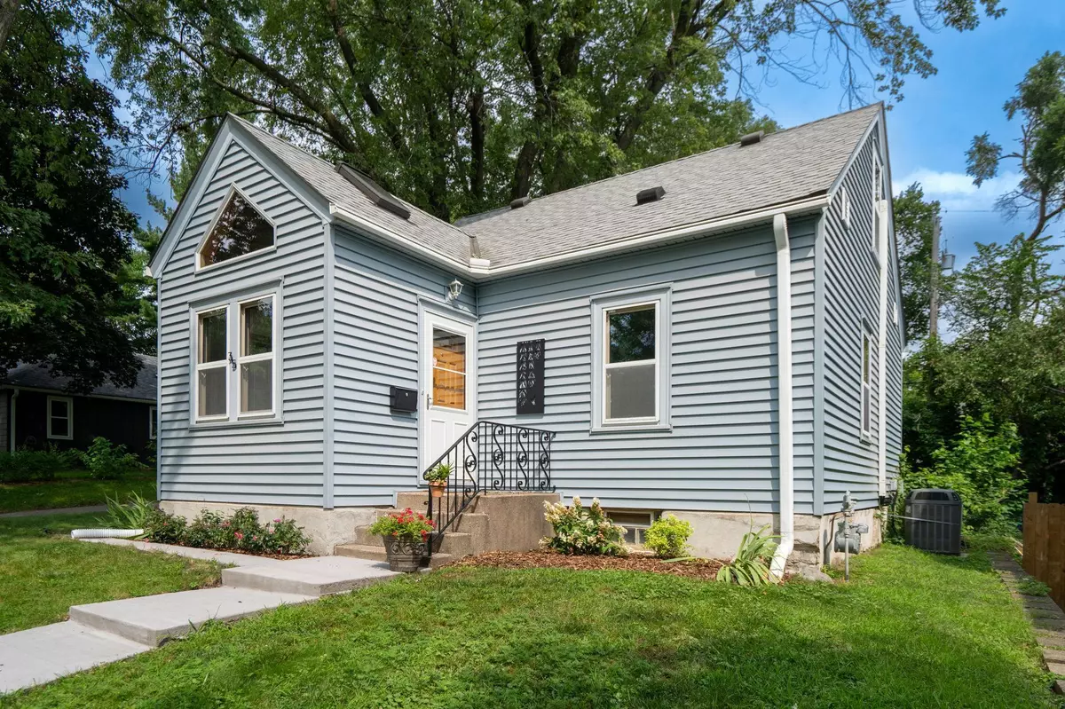 Saint Paul, MN 55107,35 Wyoming ST E