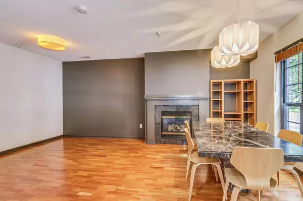 Saint Paul, MN 55114,2566 Ellis AVE #116