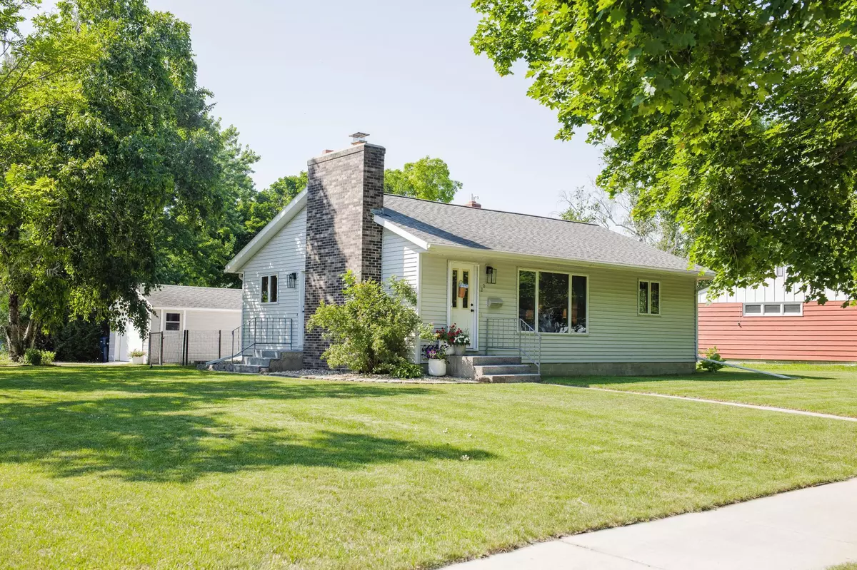 Benson, MN 56215,201 Sanford RD