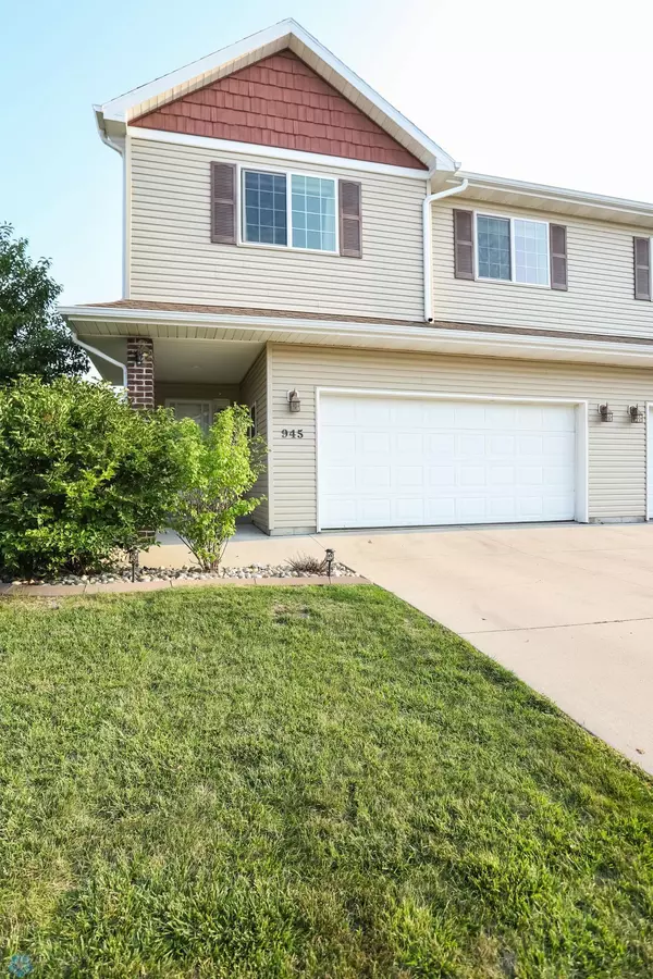 West Fargo, ND 58078,945 31st AVE W