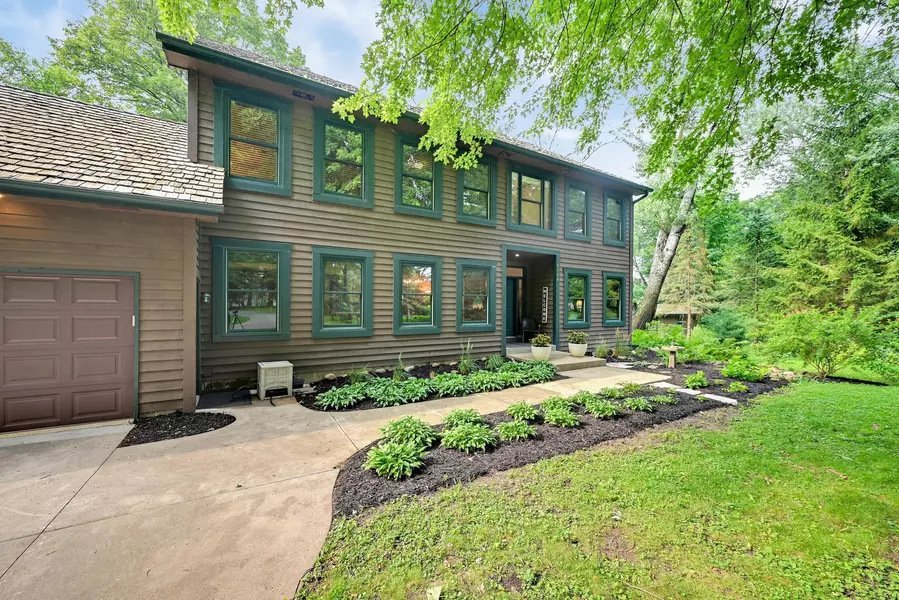 6524 Aster CIR, Victoria, MN 55331