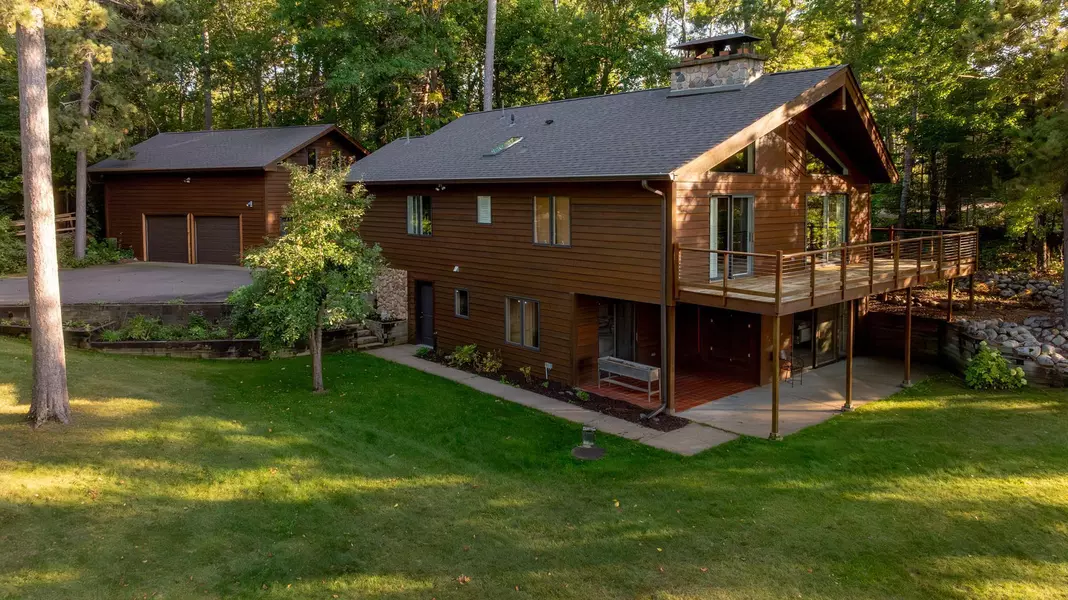 8734 White Oaks TRL, Pequot Lakes, MN 56472