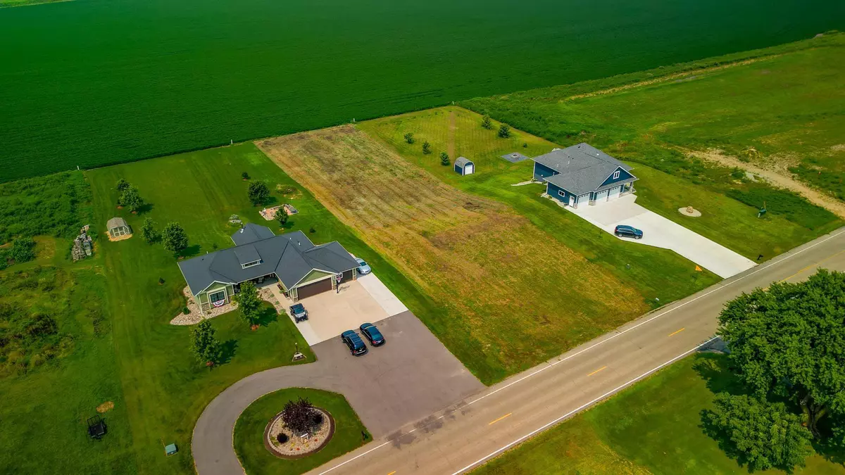 Janesville, MN 56048,704 West ST N