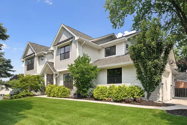 50 Woodland CIR, Edina, MN 55424