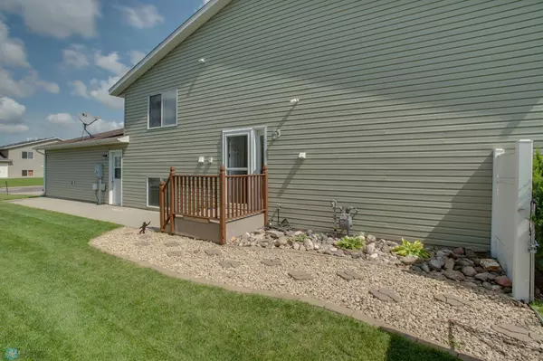 Fargo, ND 58104,5242 48th AVE S