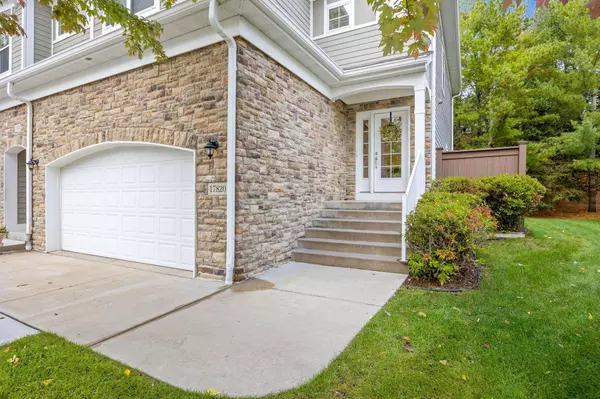 17820 Valley Cove CT, Deephaven, MN 55391