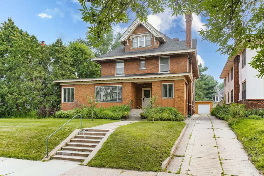 834 Goodrich AVE, Saint Paul, MN 55105