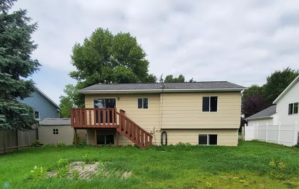 Fargo, ND 58104,3474 18th ST S