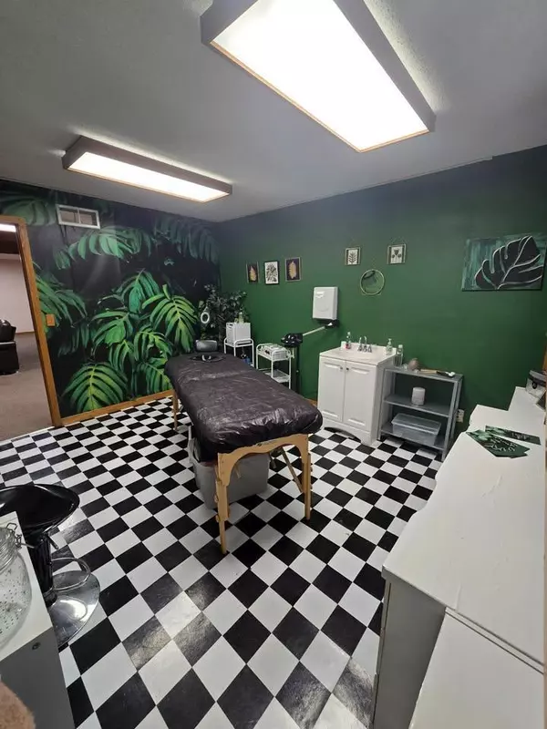 Saint Louis Park, MN 55416,5851 Cedar Lake RD S