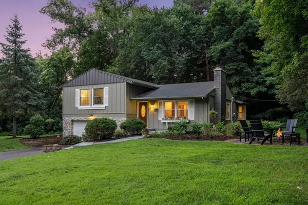 Shorewood, MN 55331,27405 Pine BND