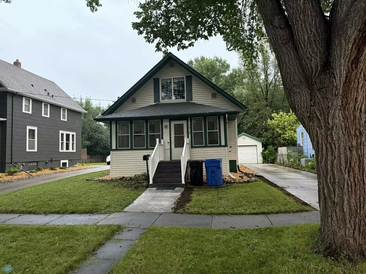 Fargo, ND 58102,1015 12th ST N