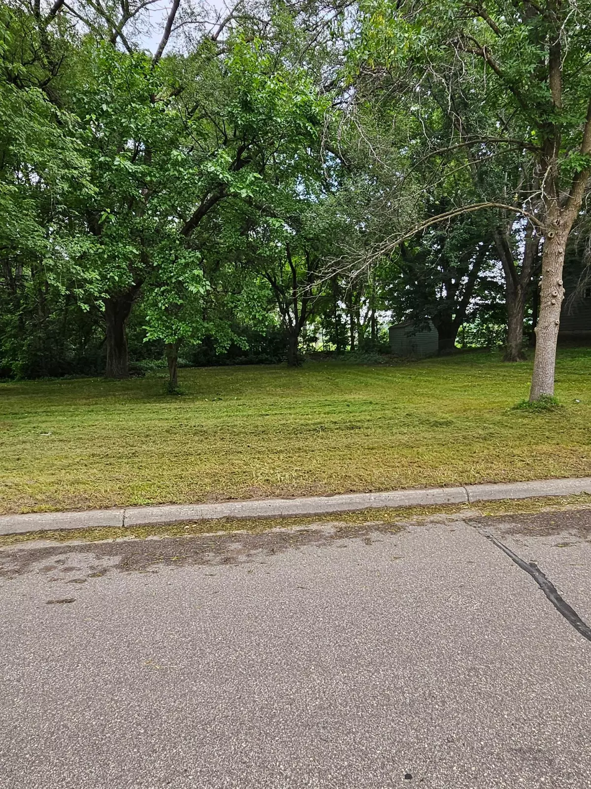 Brooklyn Park, MN 55428,7008 Dutton AVE N