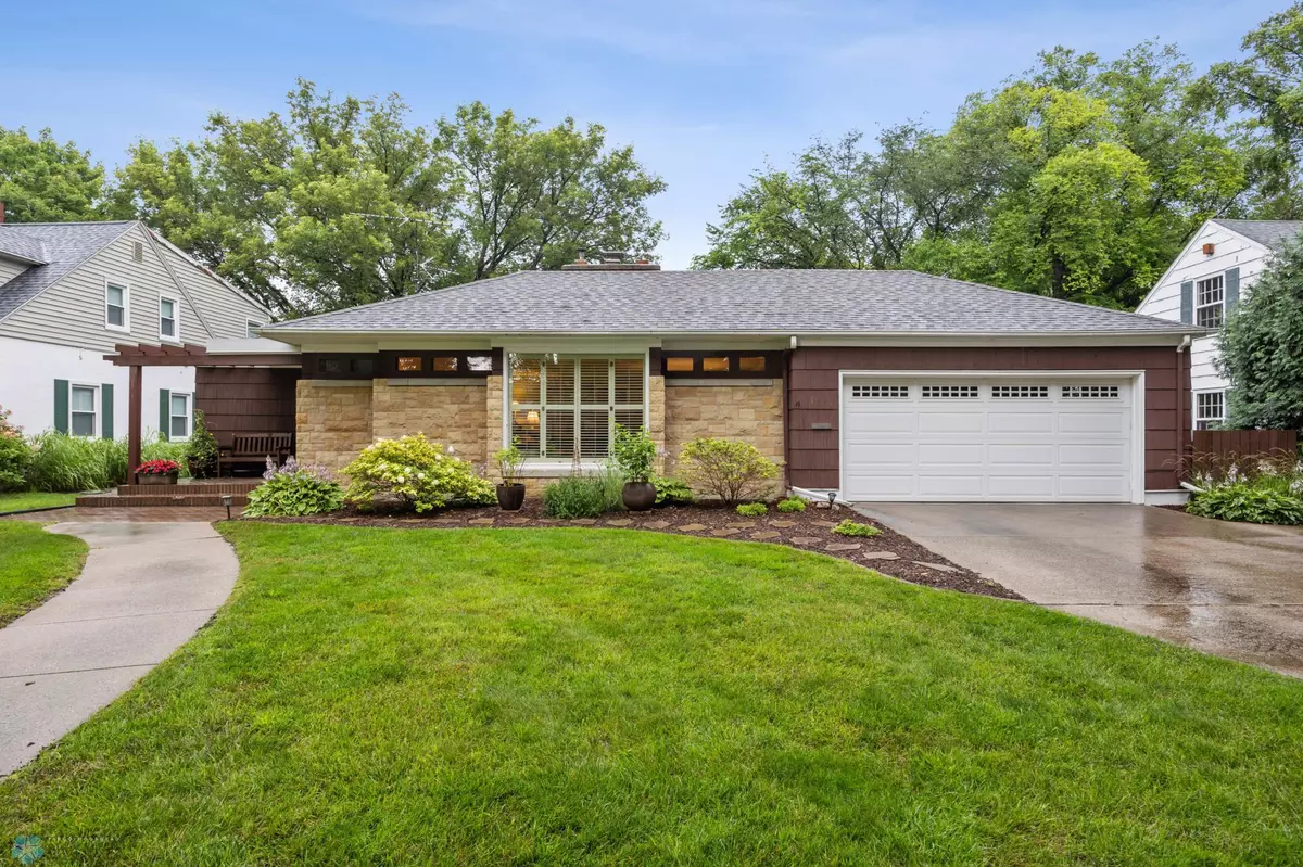 Fargo, ND 58103,1614 8 ST S