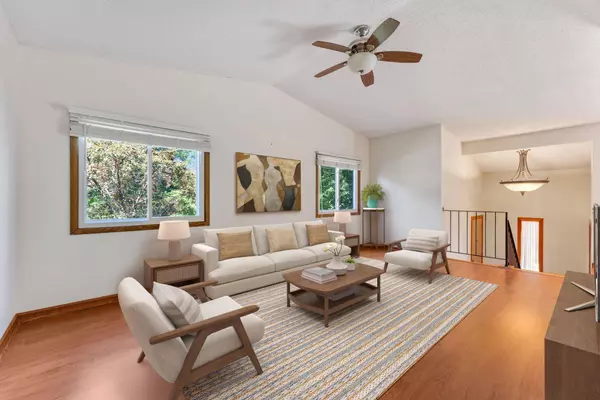 Eden Prairie, MN 55347,9657 Hampshire LN