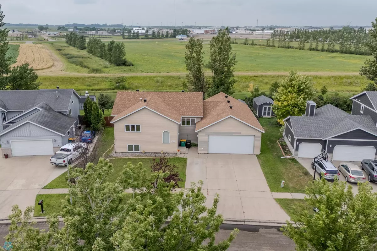 West Fargo, ND 58078,628 Westwynd DR