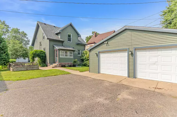 Minneapolis, MN 55418,1215 18th AVE NE