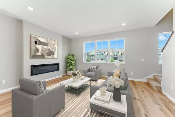 West Saint Paul, MN 55118,1541 Traverse Lane