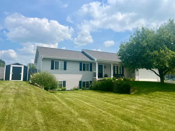 521 15th AVE, Baldwin, WI 54002