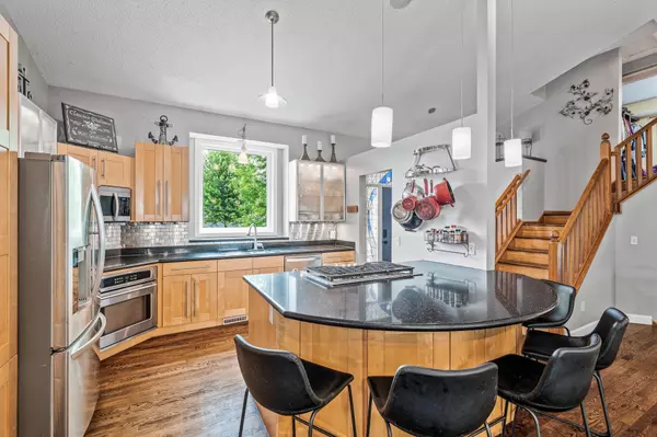 1439 Oakdale AVE, West Saint Paul, MN 55118