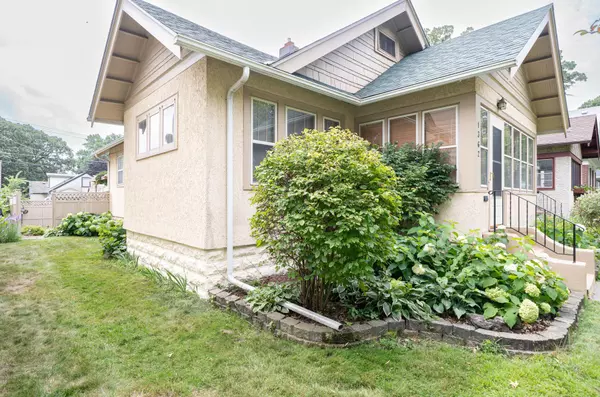 Saint Paul, MN 55108,1362 Albany AVE