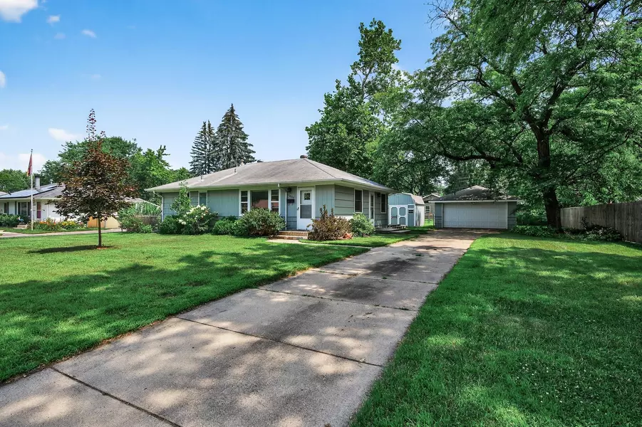 10825 Kell AVE S, Bloomington, MN 55437