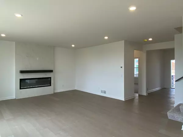 Lakeville, MN 55044,20382 Gadget CIR