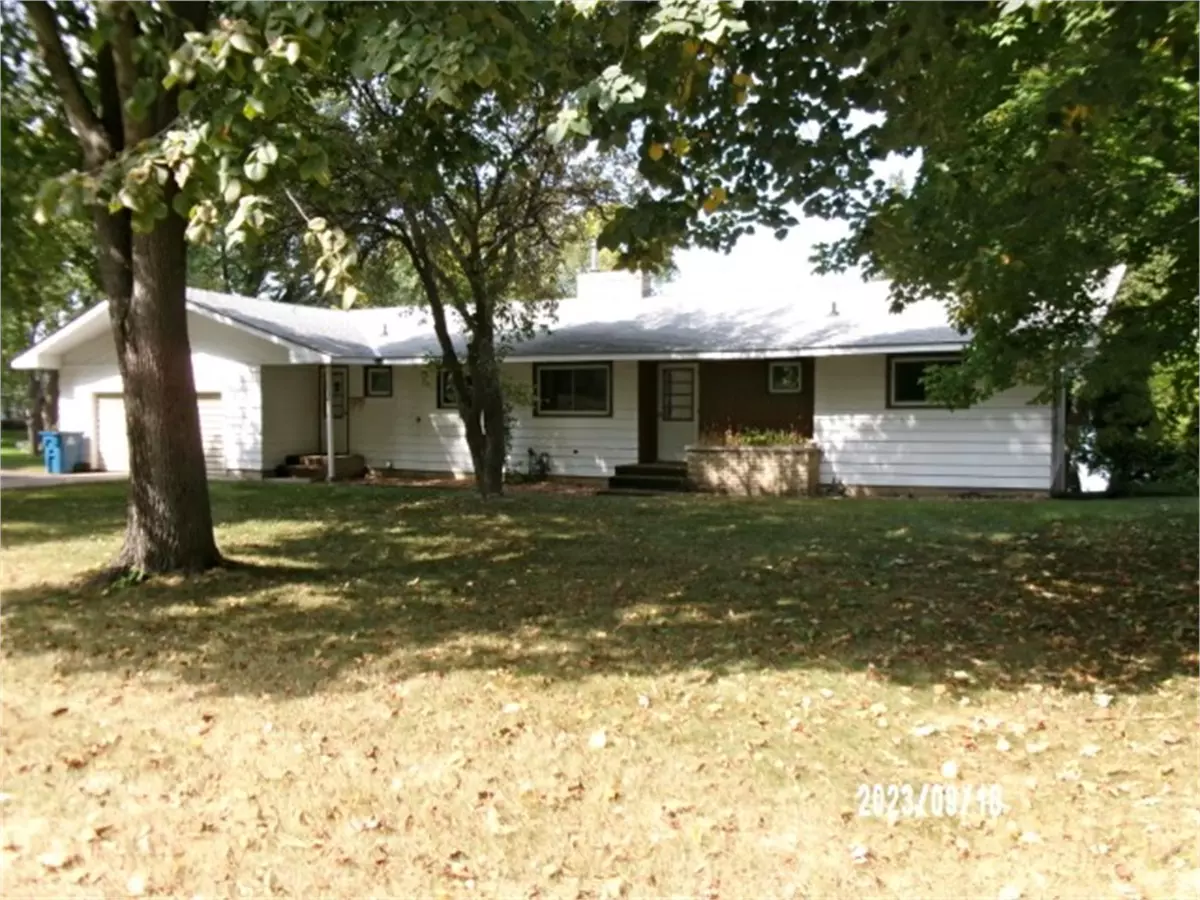 Elk River, MN 55330,1932 Main ST NW