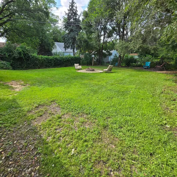 Robbinsdale, MN 55422,5816 42nd AVE N