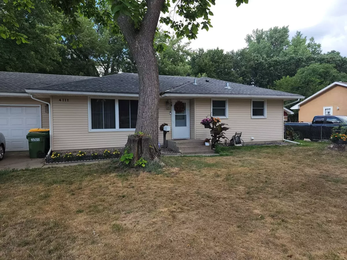 Brooklyn Center, MN 55429,4112 Woodbine LN N