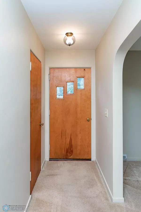 Fargo, ND 58103,1425 11th ST S