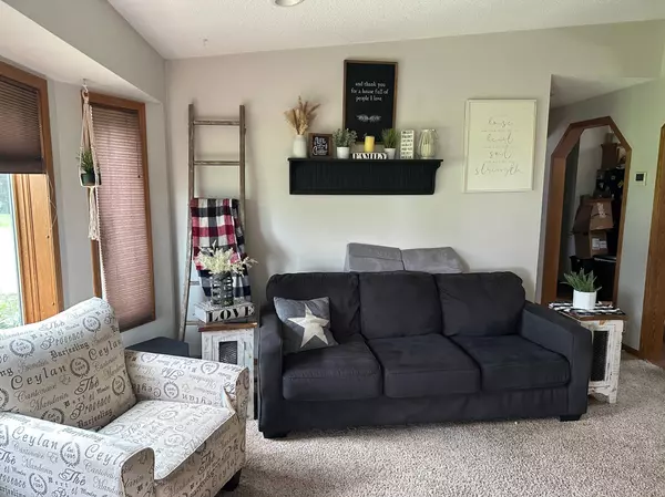 Albert Lea, MN 56007,75976 230th ST