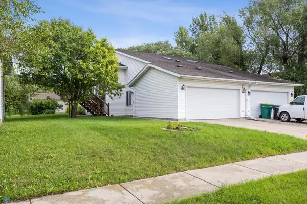 West Fargo, ND 58078,834 12th AVE W