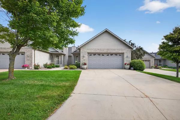 1129 Essex Pkwy NW, Rochester, MN 55901