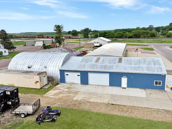 212 3rd ST W, Jasper, MN 56144