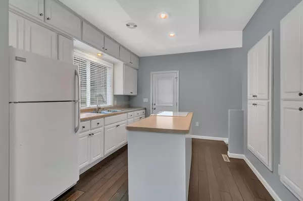 Sauk Rapids, MN 56379,320 5th AVE N