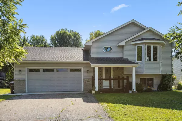 282 Fieldcrest AVE, Montrose, MN 55363