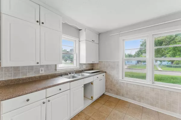 Brooklyn Center, MN 55430,5715 Emerson AVE N