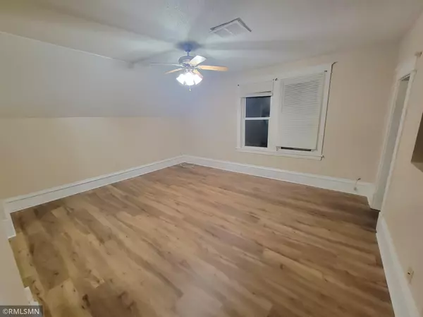 WI 54017,455 N 2nd ST ##B