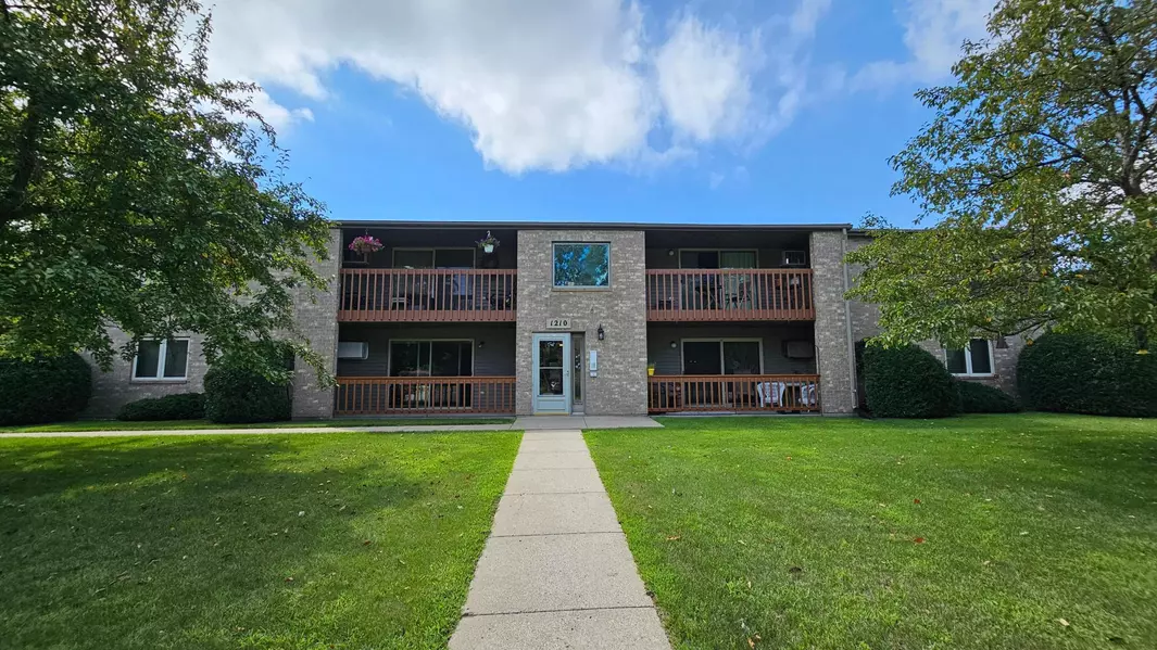 1210 Long AVE #202, Detroit Lakes, MN 56501